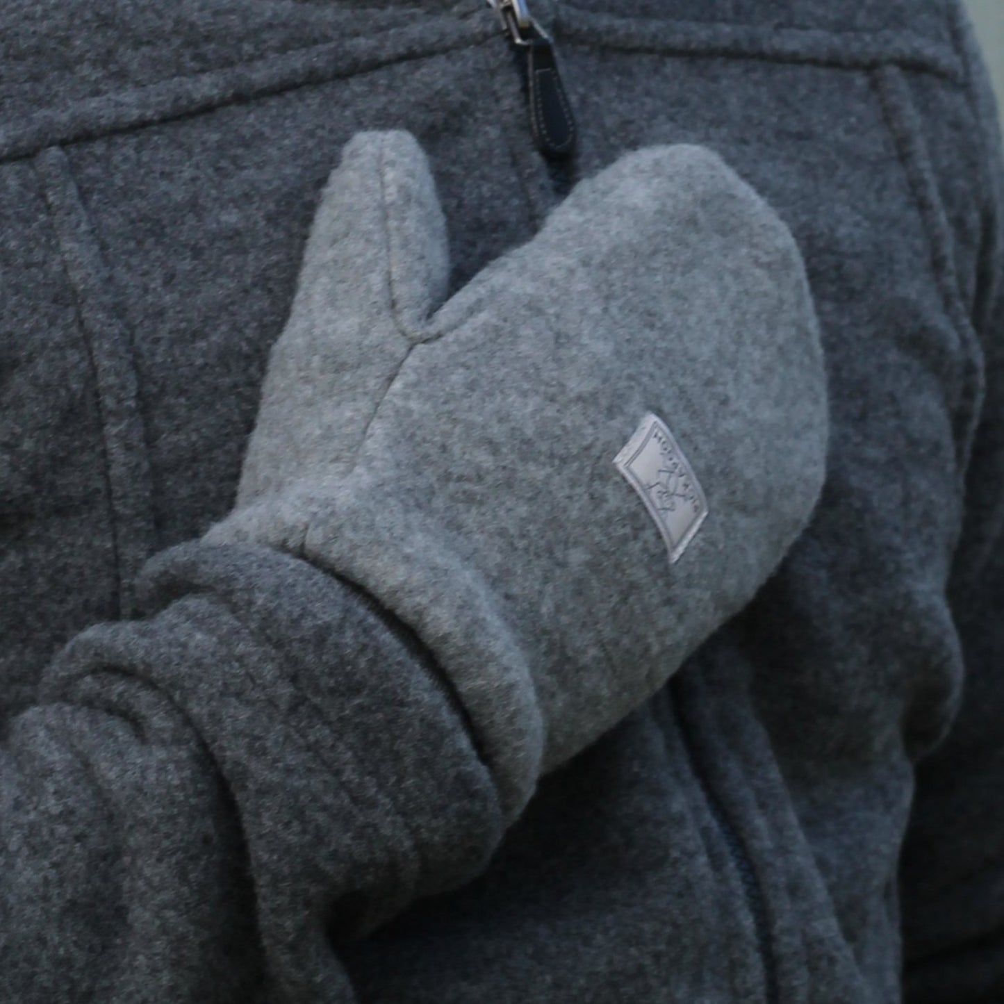 Pickapooh Unisex Mitten, Merino Fleece, Unlined