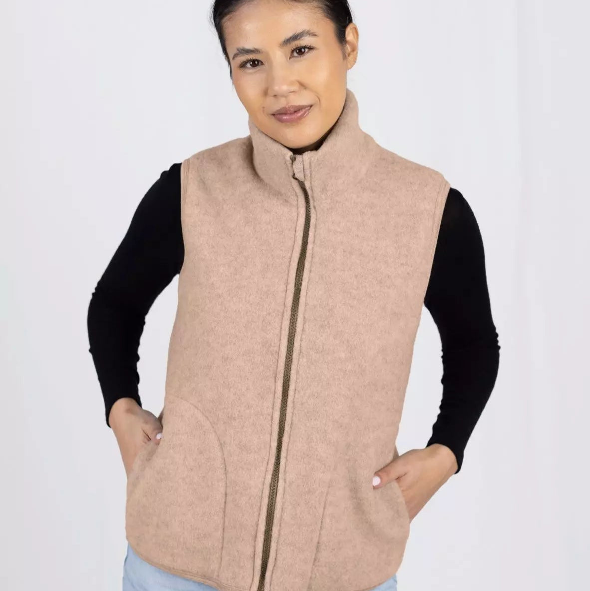 Engel Women's Fleece Relaxed Fit Vest: PRE-ORDERN ONLY