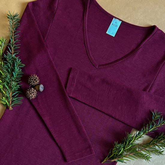 Hocosa Women Long Sleeve Shirt with V-neck, Wool/Silk