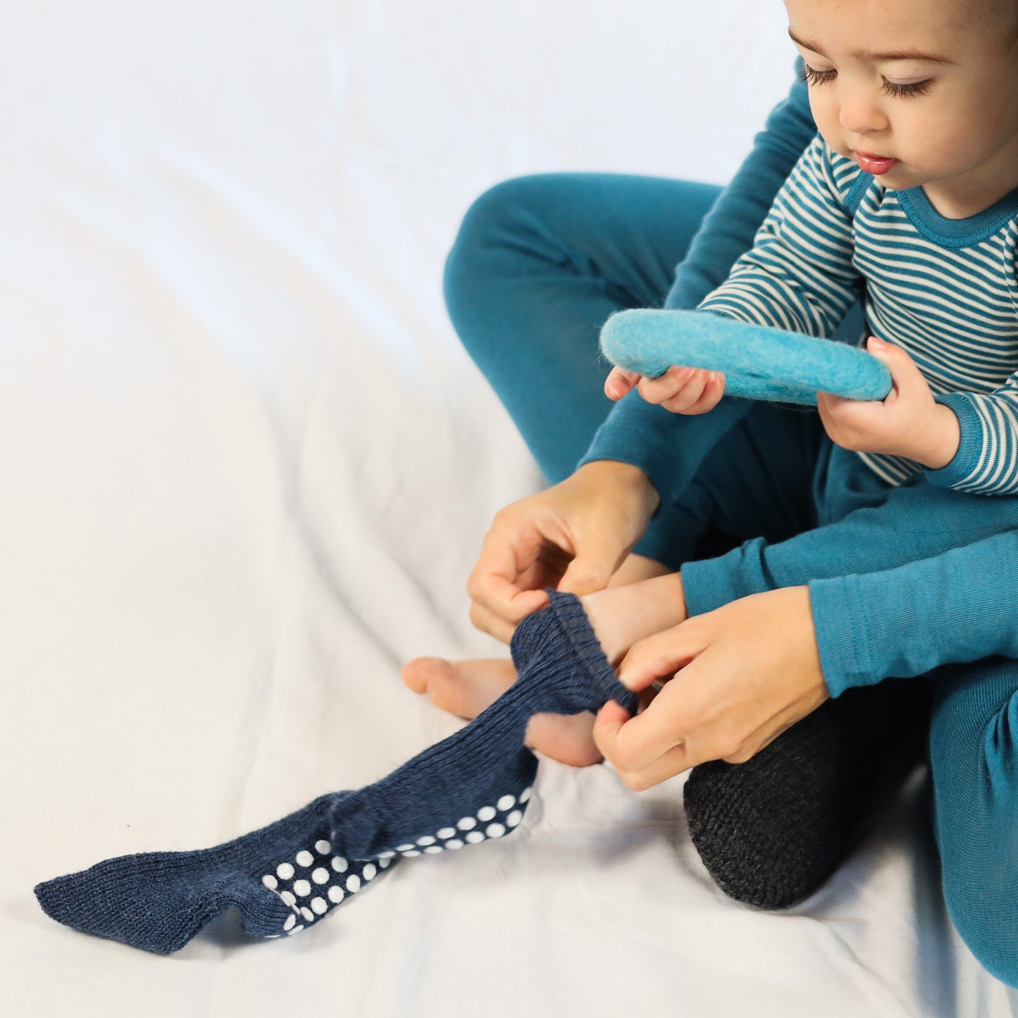 Hirsch Natur Toddler/Child, Non-Slip, Mid Weight Knit Sock, Merino Wool