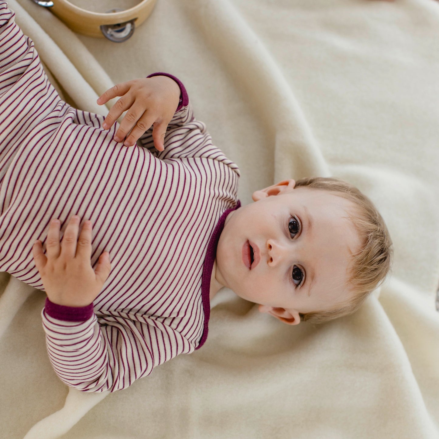 Grenouillère pour bébé/jeune enfant Engel avec revers, laine/soie : PRÉCOMMANDE
